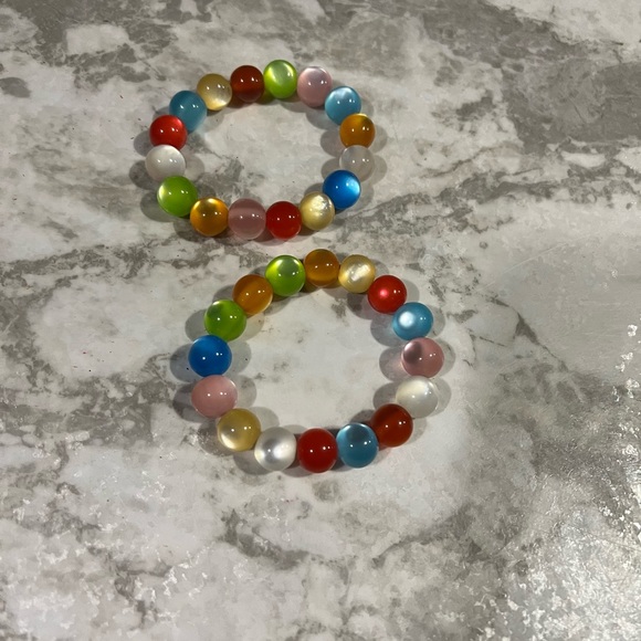 Colorful resin beaded stretch bracelets - Picture 5 of 5